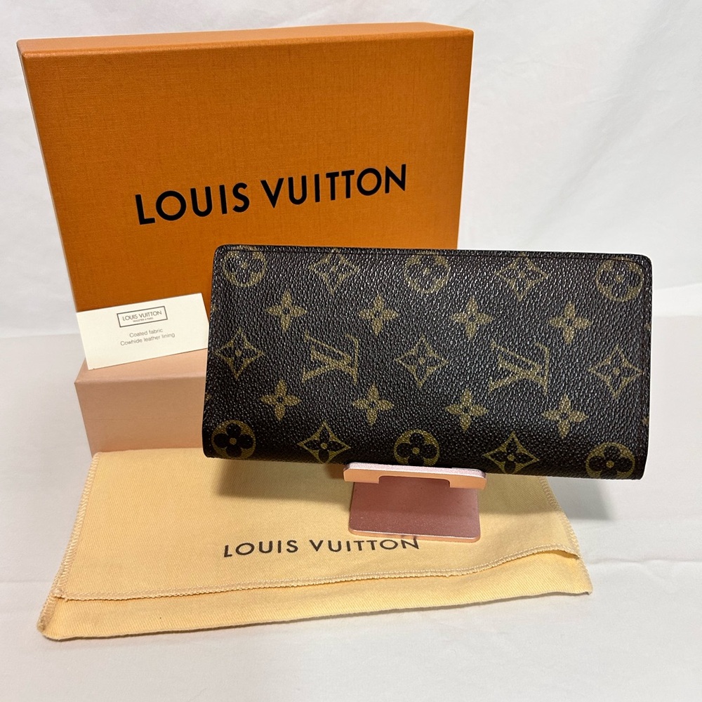 Authentic Louis Vuitton Braza Monogram Wallet - image 1